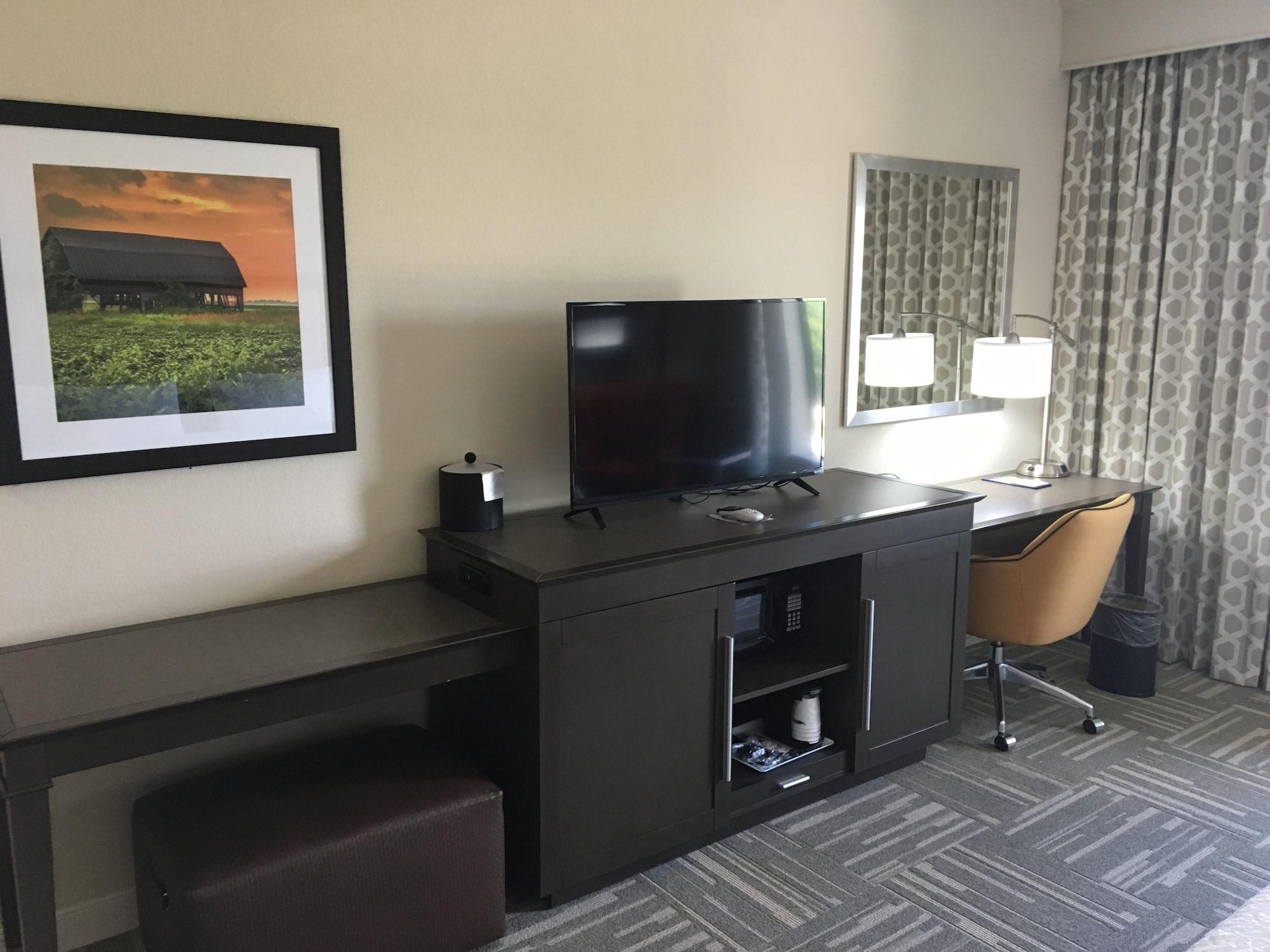 Hampton Inn Mcpherson Eksteriør bilde