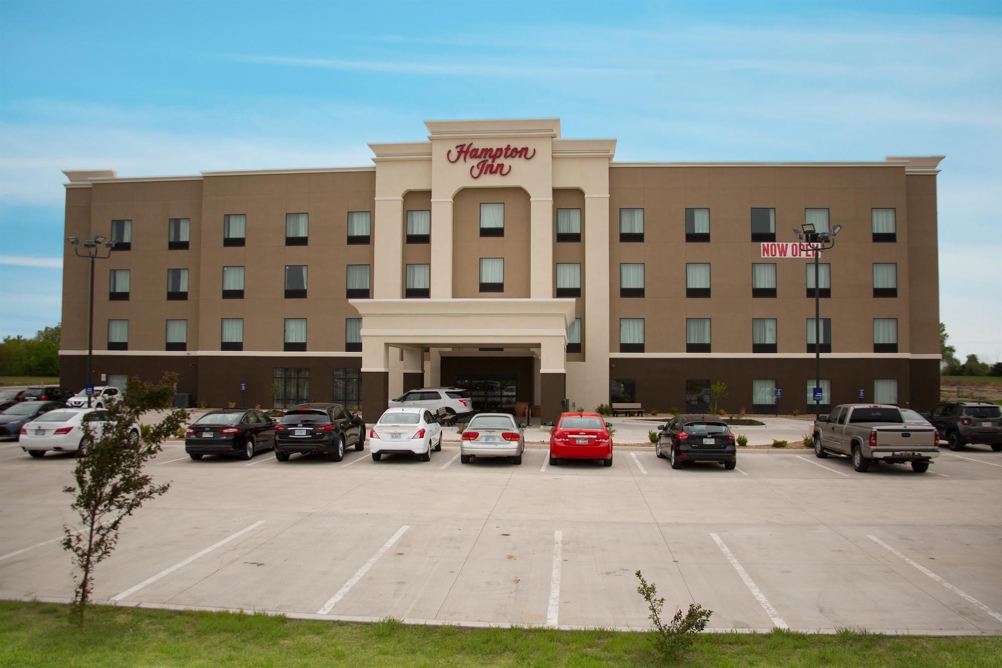 Hampton Inn Mcpherson Eksteriør bilde