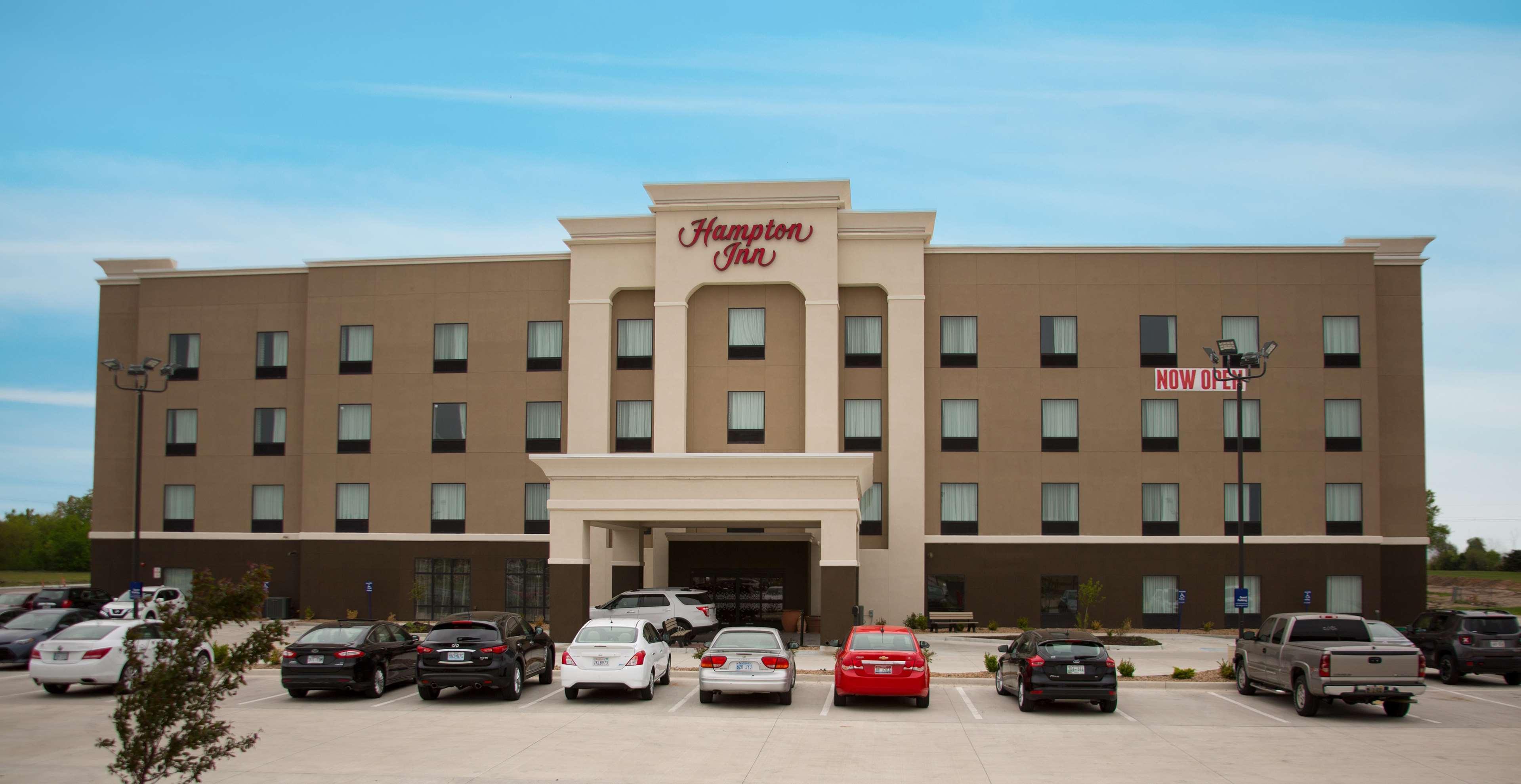 Hampton Inn Mcpherson Eksteriør bilde