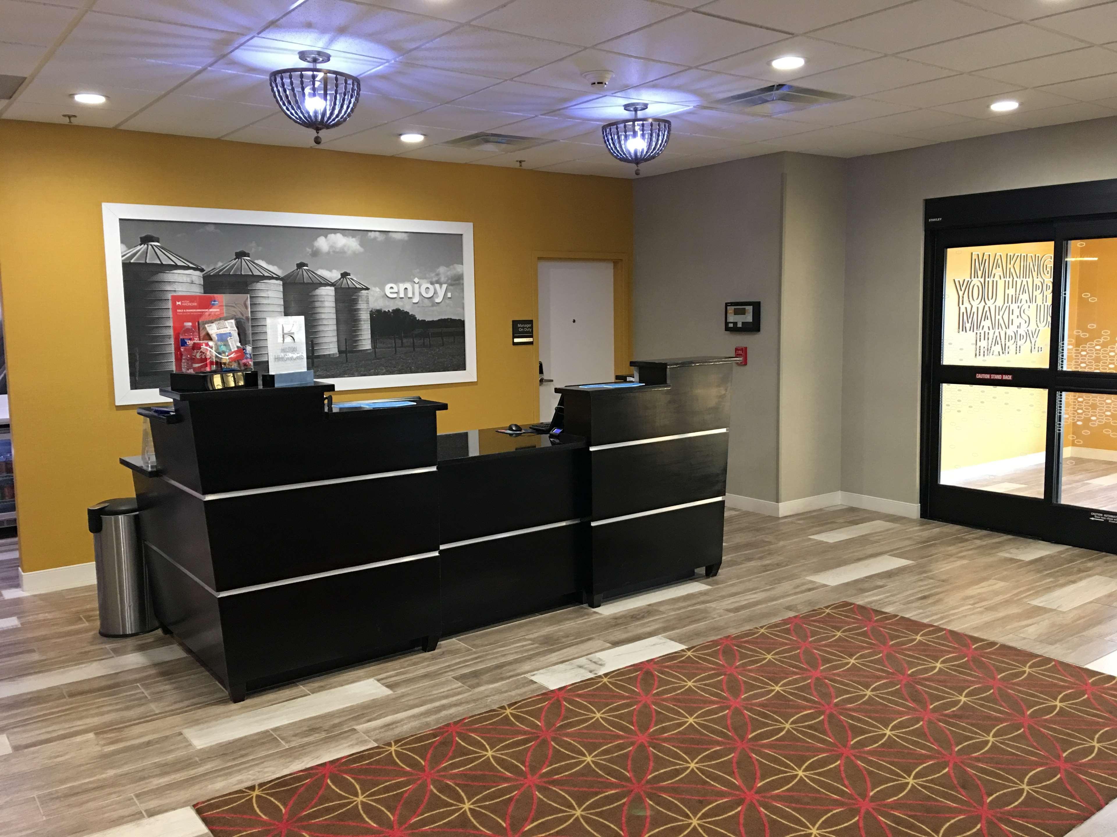 Hampton Inn Mcpherson Eksteriør bilde
