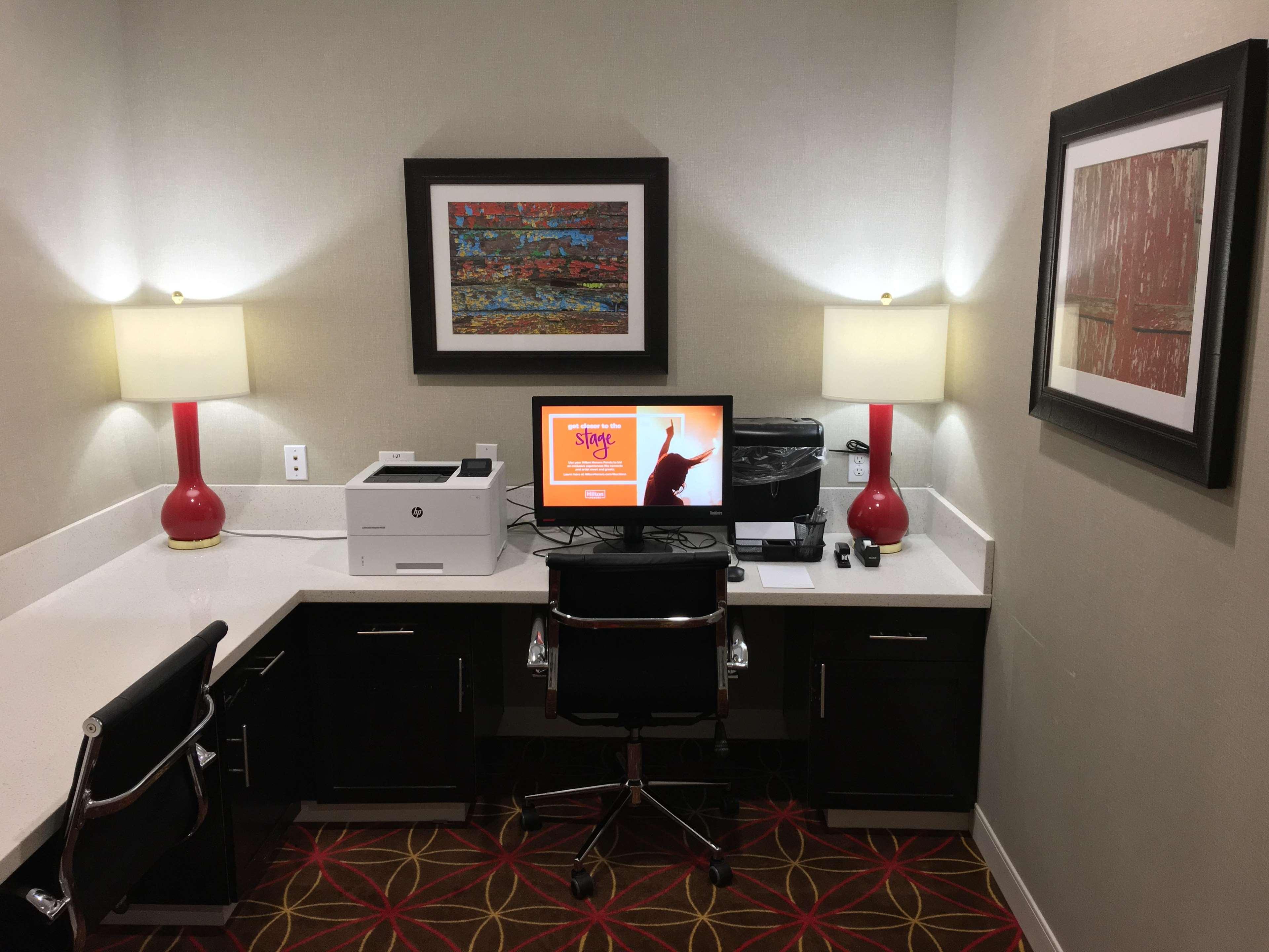 Hampton Inn Mcpherson Eksteriør bilde