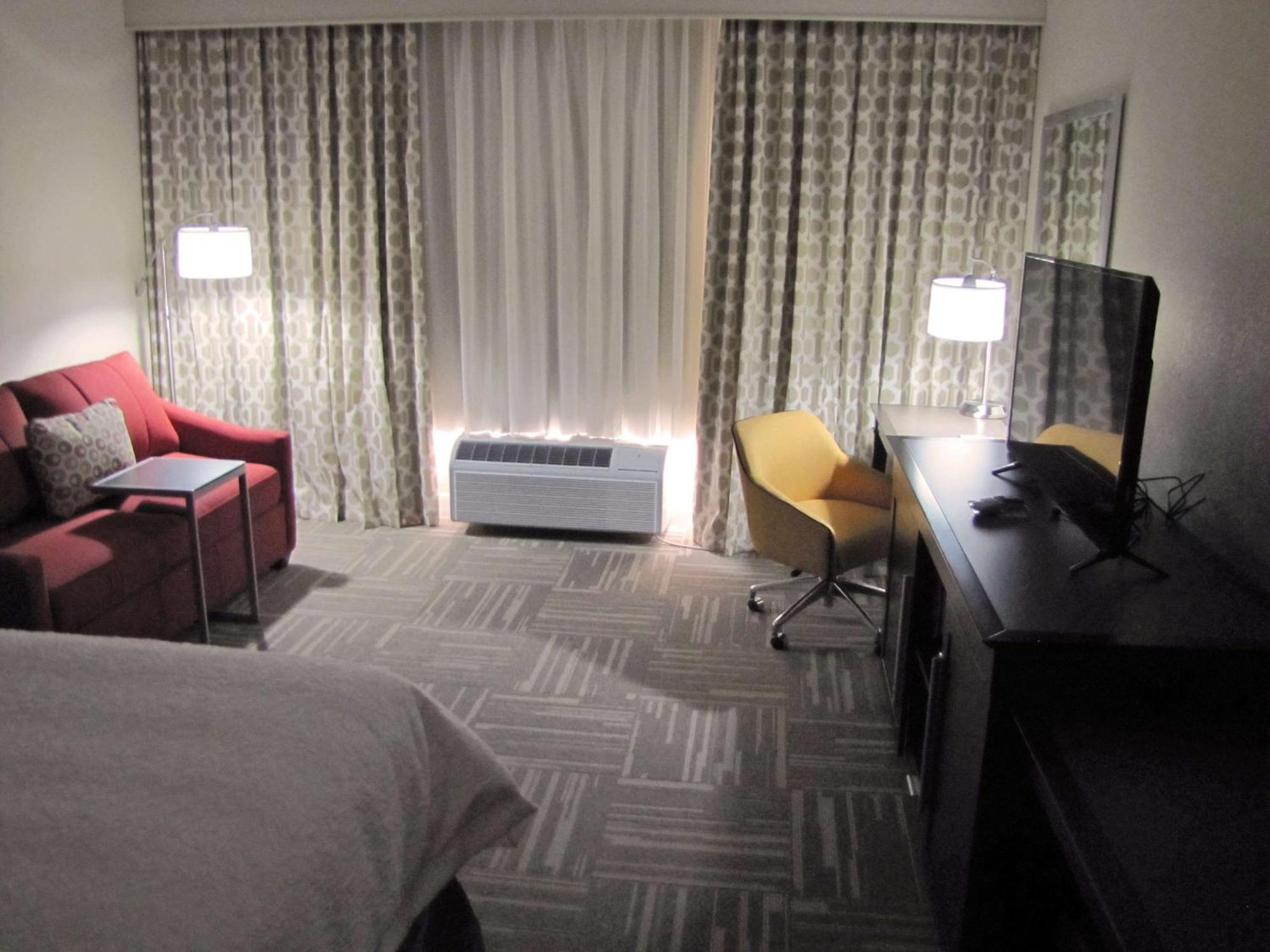 Hampton Inn Mcpherson Eksteriør bilde